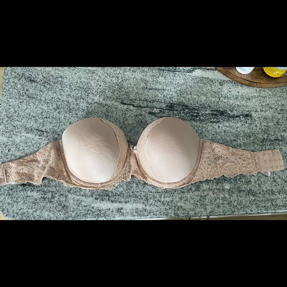 VS strapless bra
